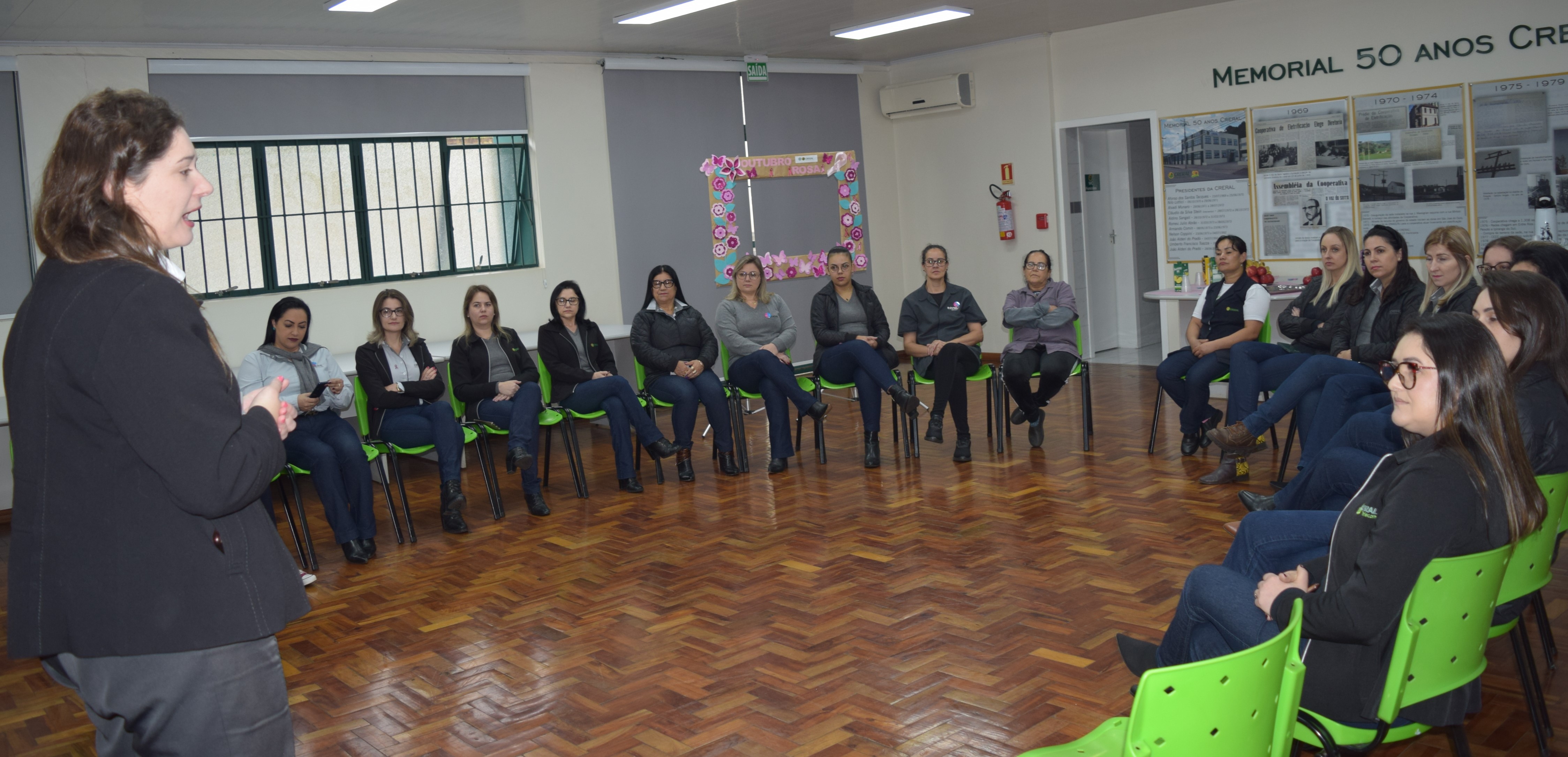 Palestra de prevenção ao câncer de mama