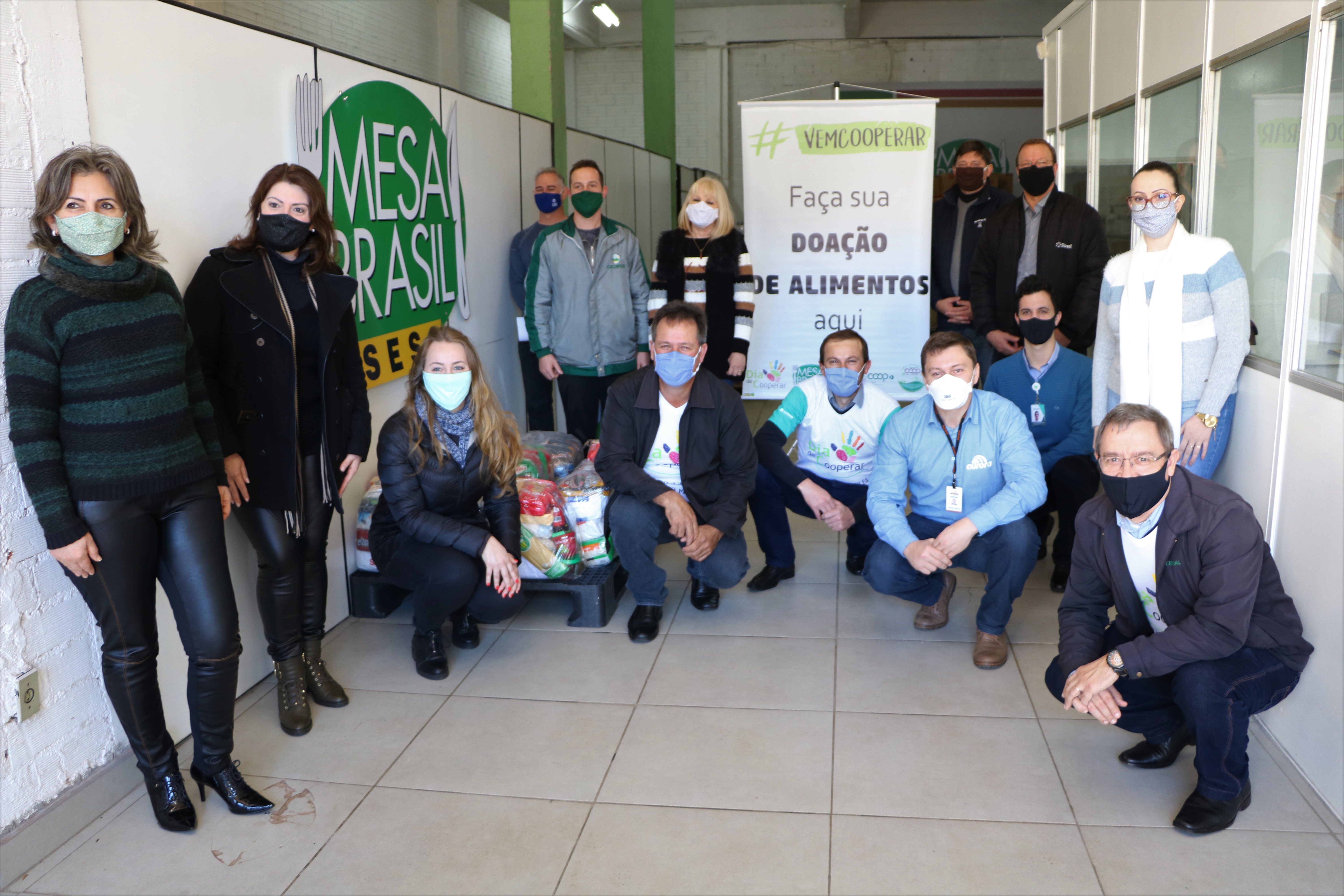 Cooperativas do Alto Uruguai arrecadam 7 toneladas de alimentos em ação do dia do Cooperativismo