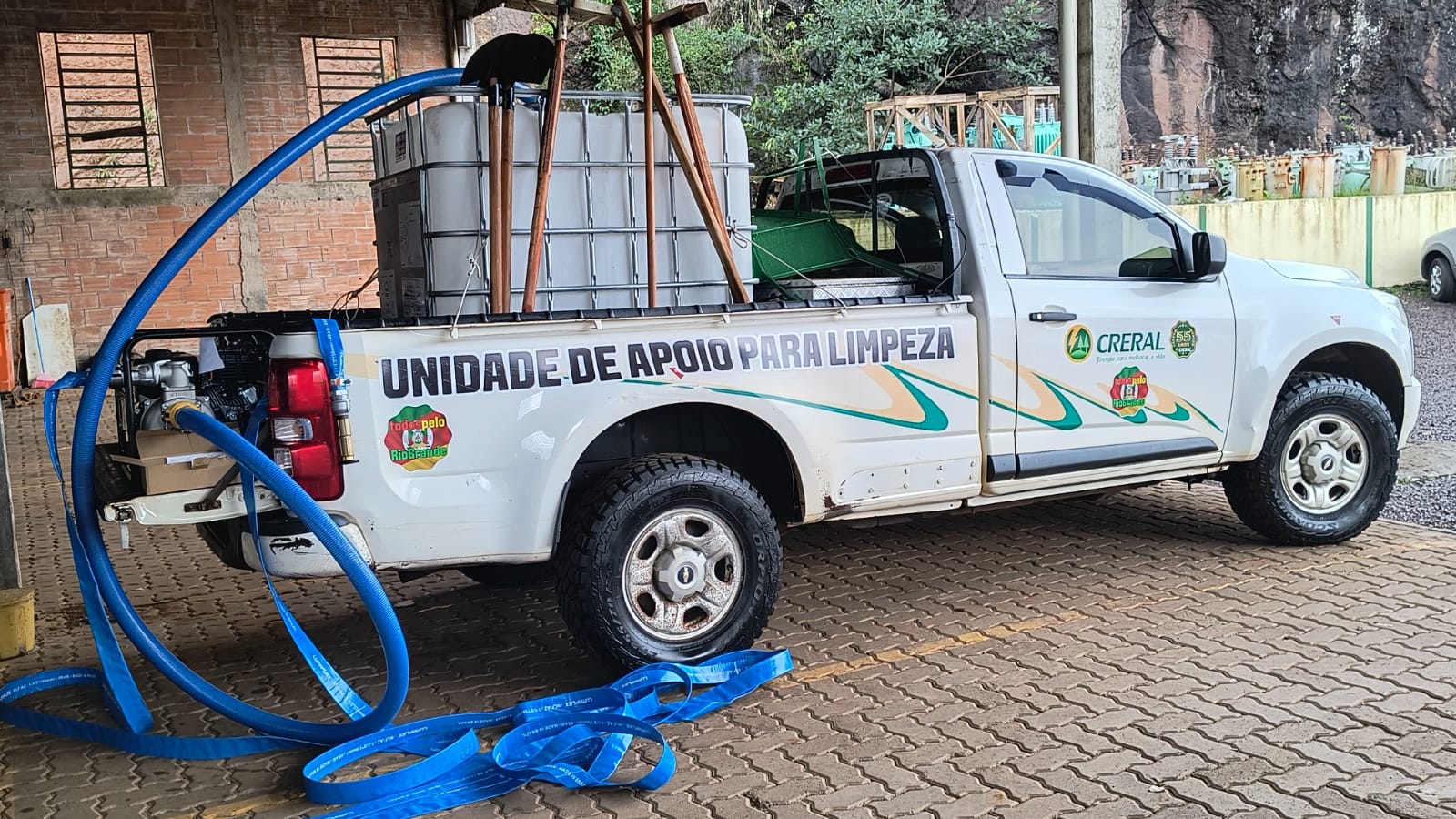 Creral equipa camionete para ajudar na limpeza de cidades do Vale do Taquari